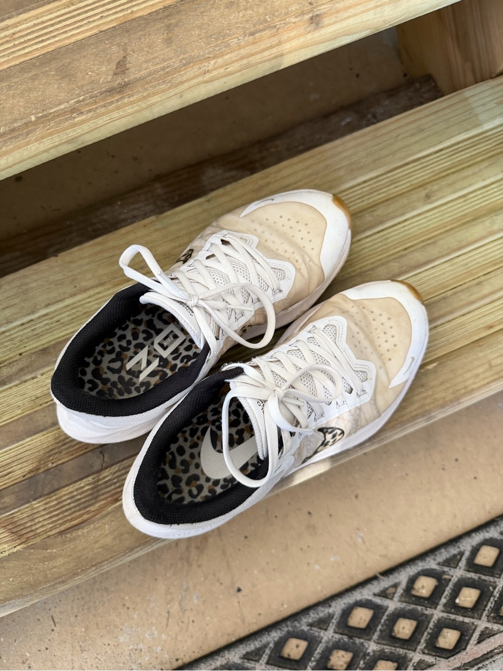 Nike Women's Beige and White Athletic Sneakers with Leopard Insole